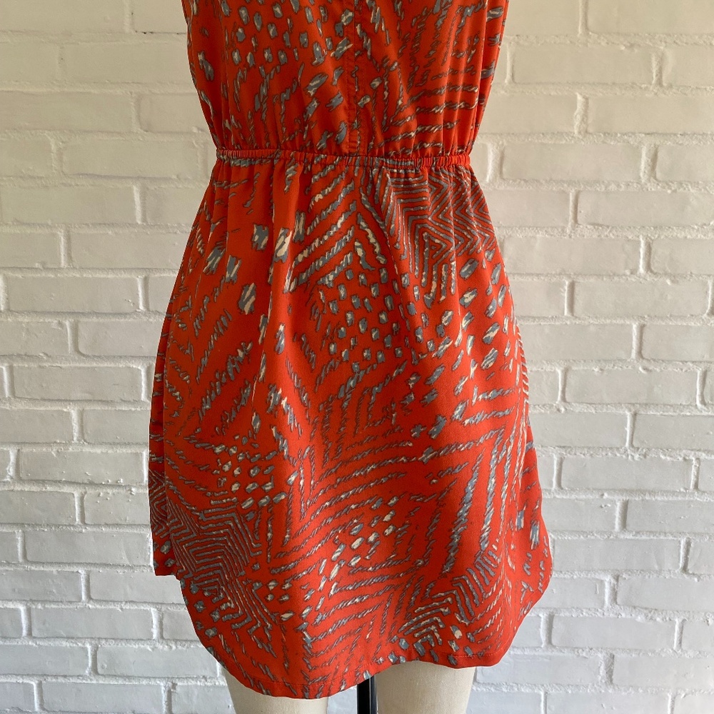 Forever 21 Sweetheart Neck Dress - Picture 2 of 6